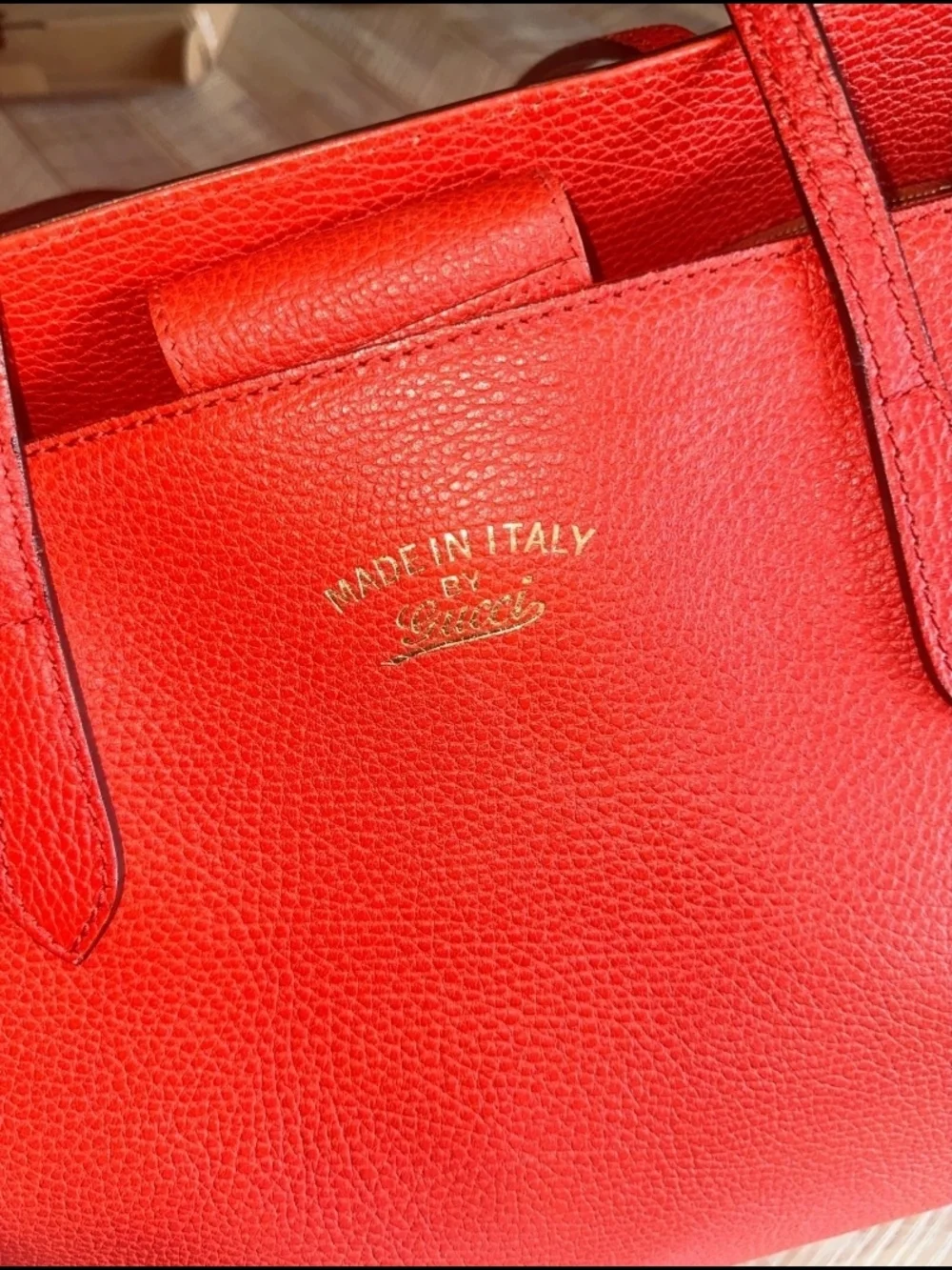 Authenticated Gucci Red Leather Large Swing Tote - Picture 7 of 14